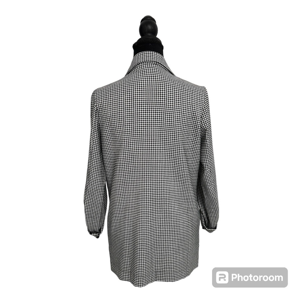 Back and white pattern blazer - Picture 2 of 3